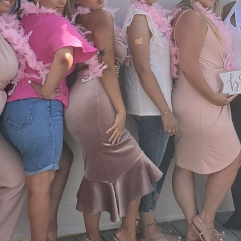 VDAY•VELVET CAMI PEPHEM MIDI DRESS - Picture 3 of 3